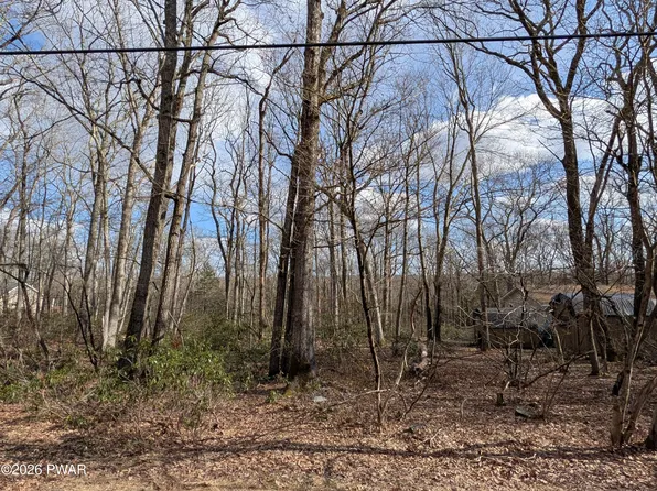 1707 Hay Rd, Milford, PA 18337