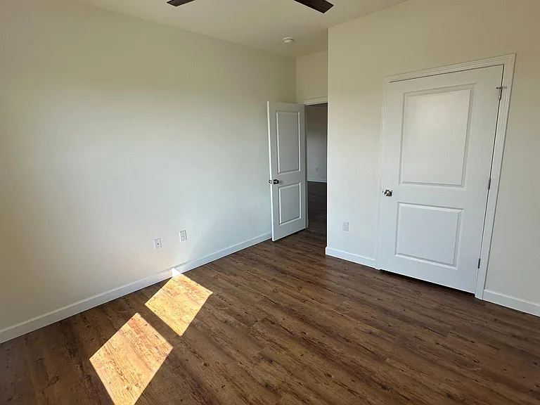 8641 Lockridge Rd — Photo 14