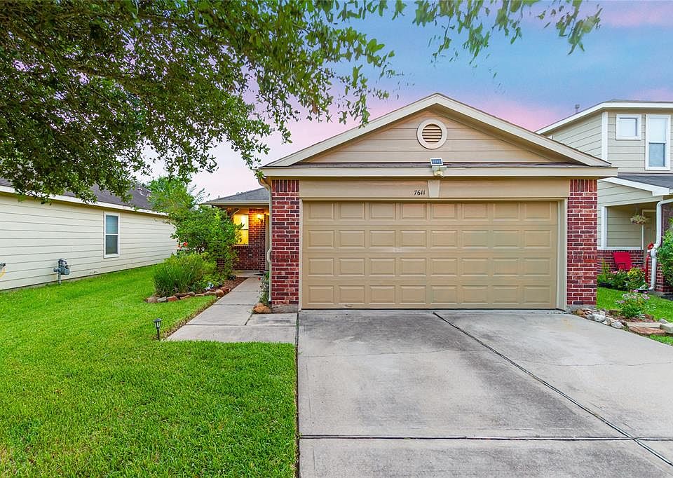 1st image of 7611 Yucca Field Dr