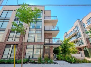 871 Sheppard Ave W #38, Toronto, ON M3H 2T5