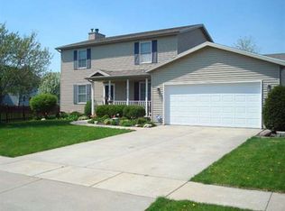 4 Melrose Ct, Bloomington, IL 61704