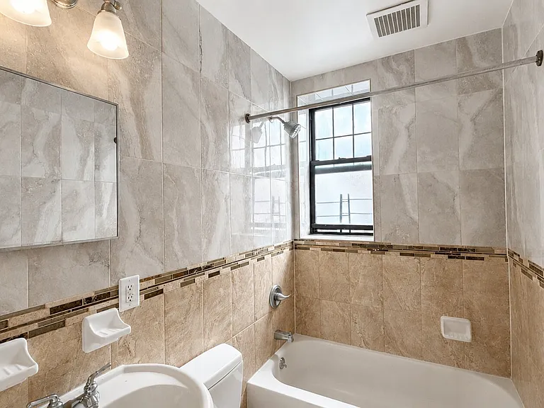 1127 Nameoke St #2B — Photo 5