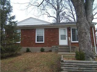 10301 Caven Ave, Louisville, KY 40229