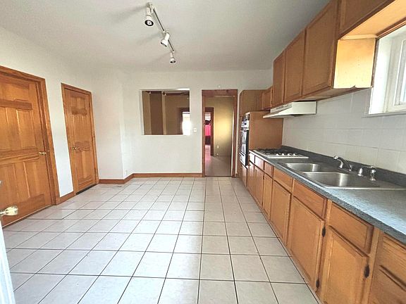 5th image of 316 E Lincoln Ave
