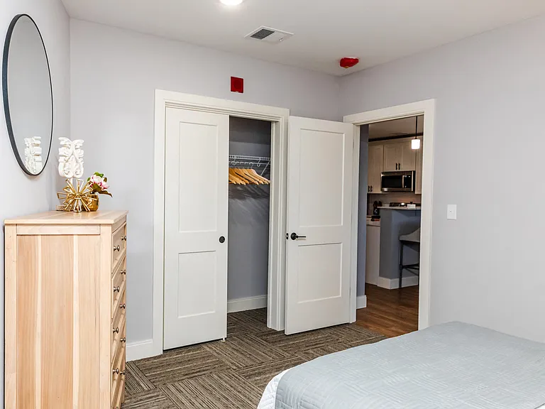 The Residence at 1000 Elm — Photo 23