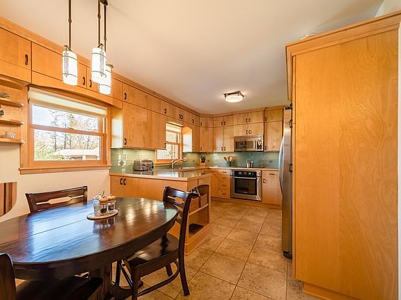 3rd image of 1020 Kellford Pl