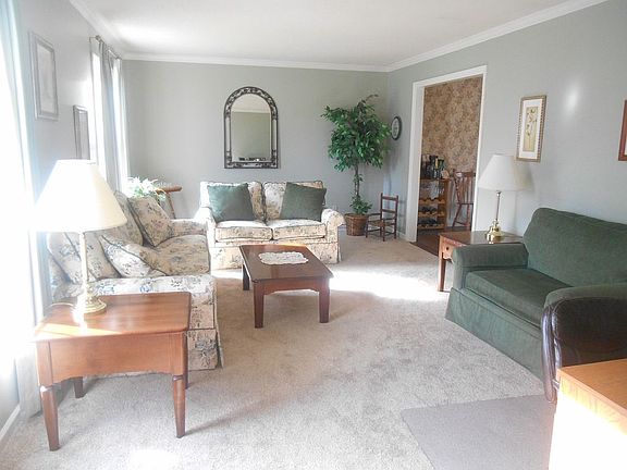 2nd image of 9 Coventry Dr