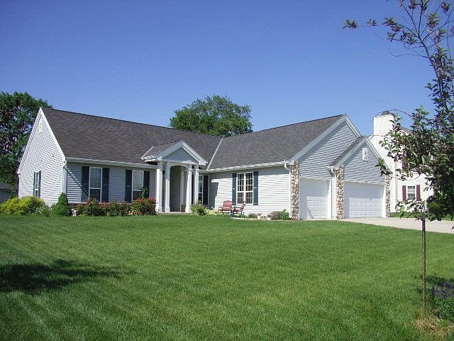 1st image of 4990 W Berkshire Dr
