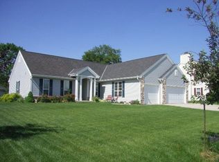 4990 W Berkshire Dr, Franklin, WI 53132