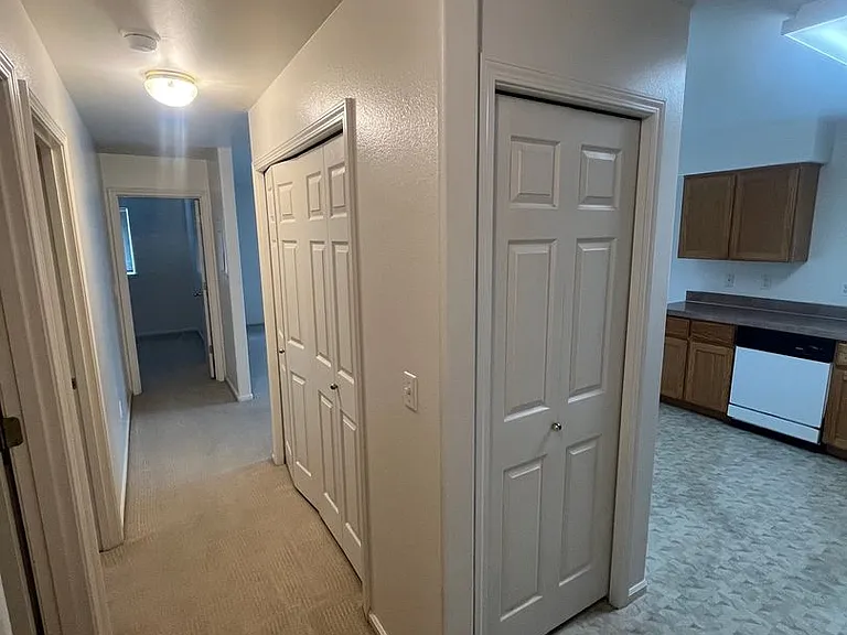 1683 Ono Ave — Photo 2