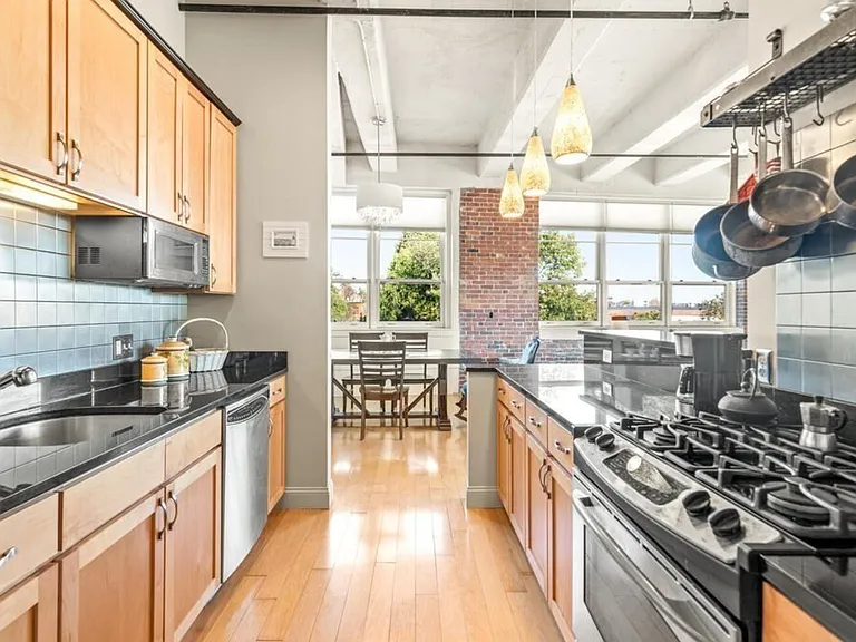 51 Lafayette St #204 — Photo 21