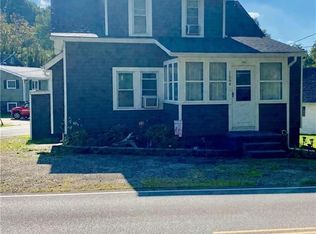 1564 Lake Rd, Lakemore, OH 44250