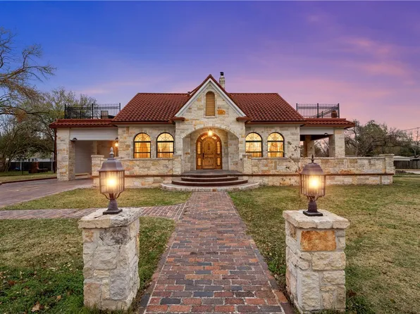 511 E Farrar St, Groesbeck, TX 76642