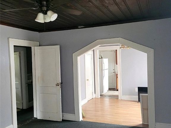 3rd image of 305 Maloney Ave