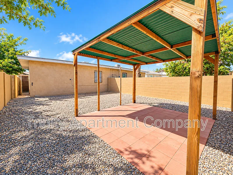 1 bed, 1.0 bath, 665 sqft, $1,195 — Photo 1