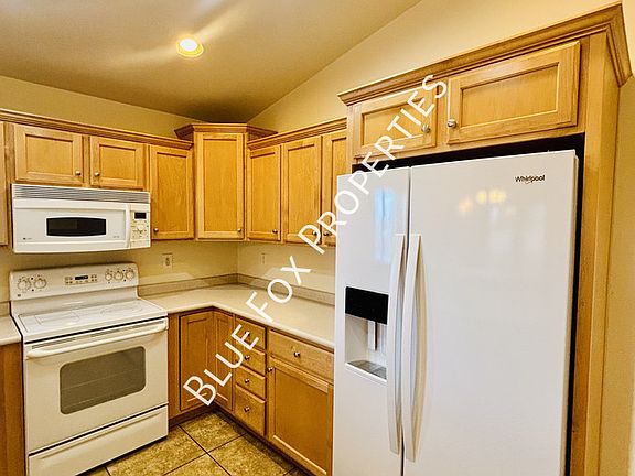 3rd image of 2826 N Ramie Pl