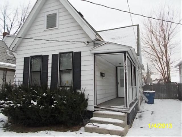 2nd image of 2910 Warsaw St