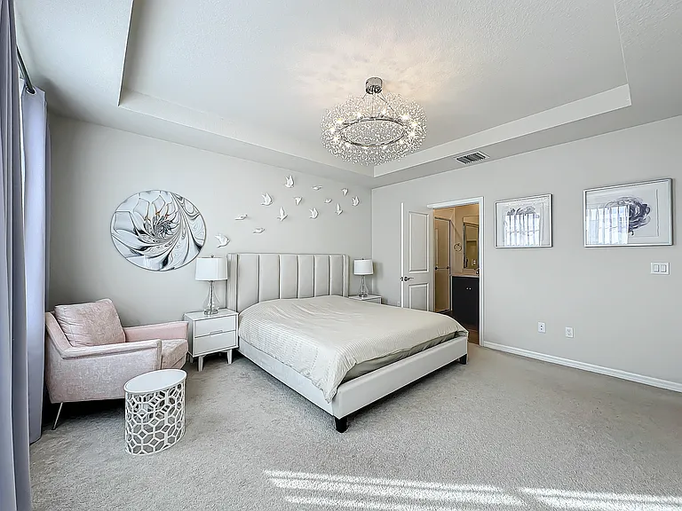 1240 Eucalyptus Dr — Photo 11