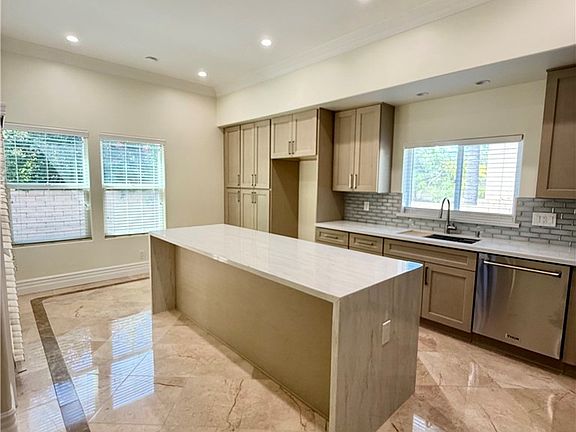 2nd image of 2736 Taylor Ave