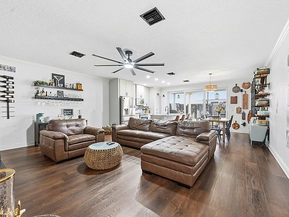 5th image of 3221 Johns Place