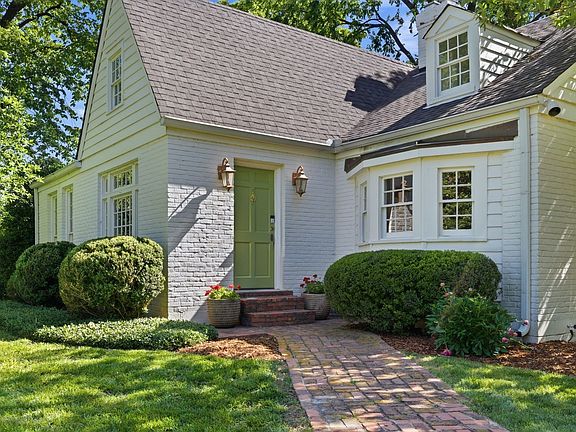 2nd image of 200 Brookfield Ave