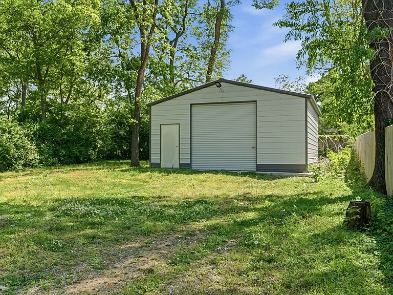 853 Gallavista Ave — Photo 5