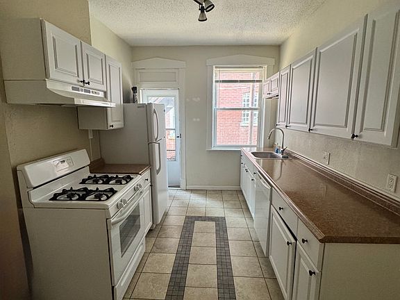 3rd image of 3890 Juniata St #1W