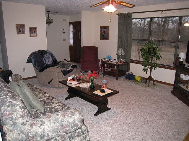 2nd image of 3633 Highway 167