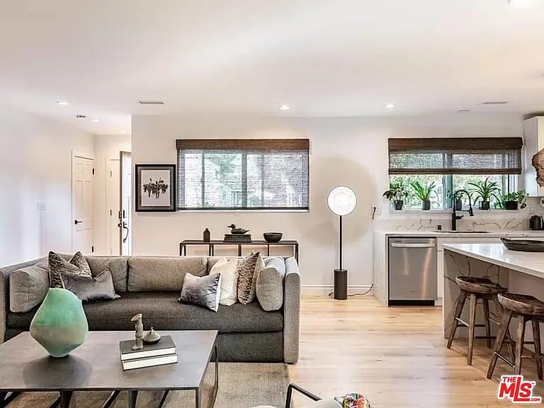 4328 Edenhurst Ave — Photo 15