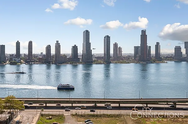 Rented by City Connections Realty | media 3