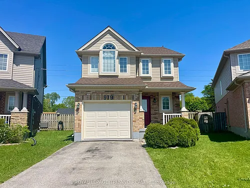 979 Crosscreek Ct Photo 1