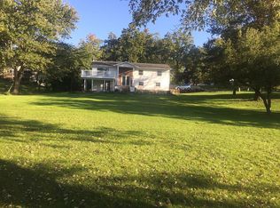 931 N Lakeview Dr, Lowell, IN 46356