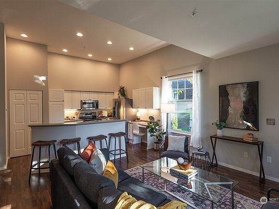 3rd image of 16125 Juanita Woodinville Way NE #2201