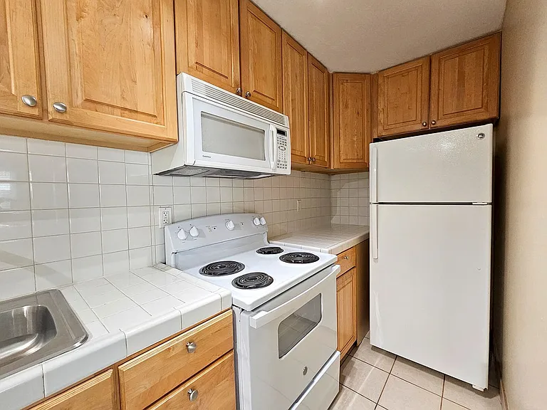 5946 Lauretta St — Photo 16