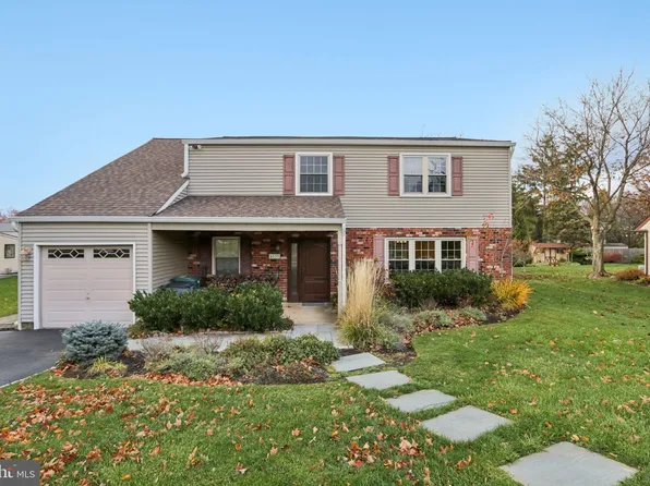 4133 Joshua Rd, Lafayette Hill, PA 19444