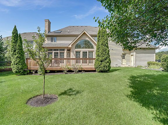 2nd image of 1428 W Francis Cir