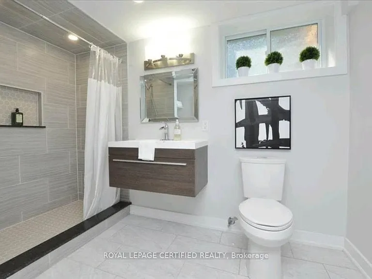 102 Laurier Ave #BASEMENT ROOM FOR R — Photo 4