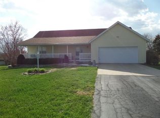 2121 N Victoria Ln, Brookline, MO 65619