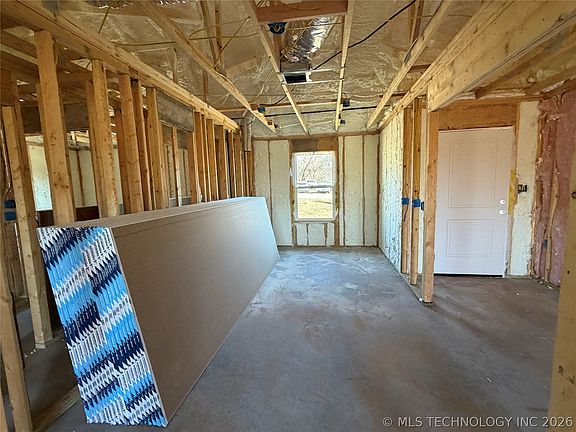 5th image of 505 Jefferson Davis Blvd