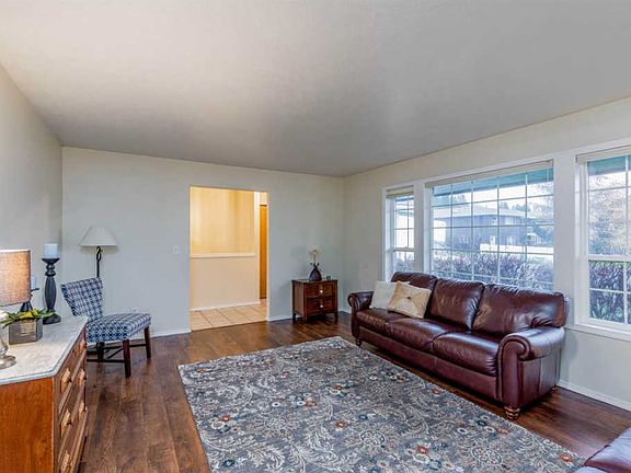 5th image of 5408 W Bedford Ave