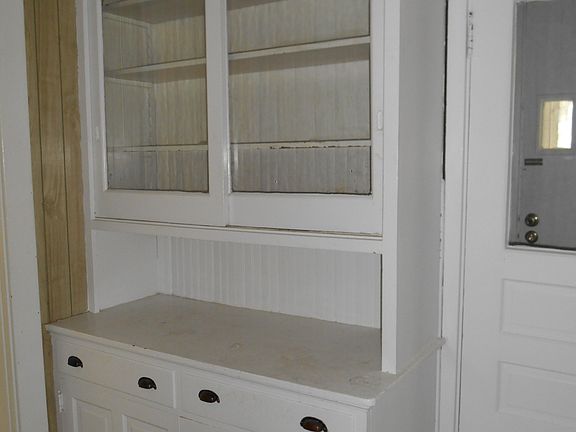5th image of 3905 Hazel Ave
