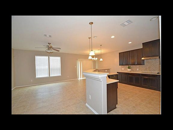 3rd image of 1264 Hyde Park Dr