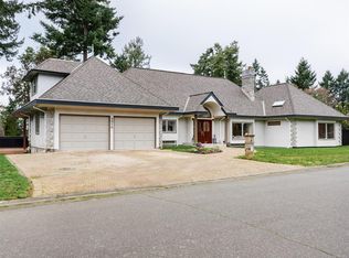 3914 Gibson Ct, Saanich, BC V8N 6E2