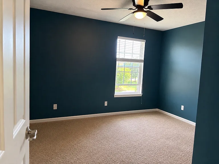1921 Spring Ridge Dr — Photo 9