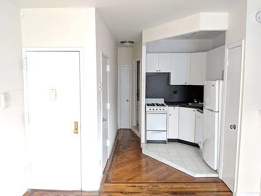 Rented by Compass | media 2