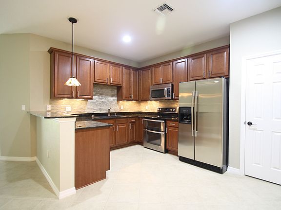 3rd image of 6385 Oxford Cir Unit 104