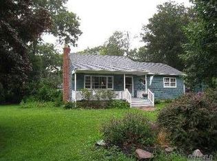 19 Saltaire Rd, Sound Beach, NY 11789
