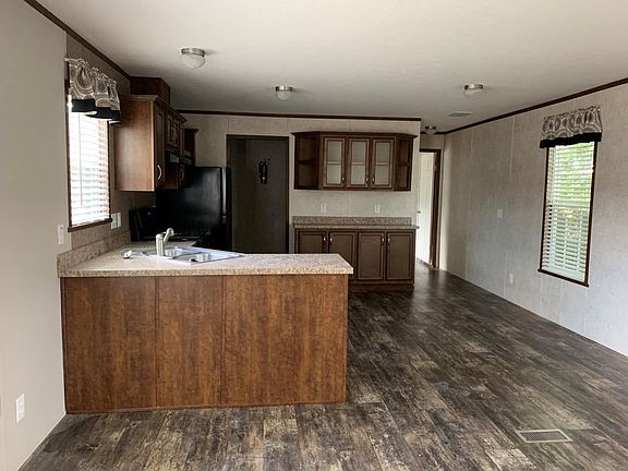 2nd image of 278 Heatherwood Trl