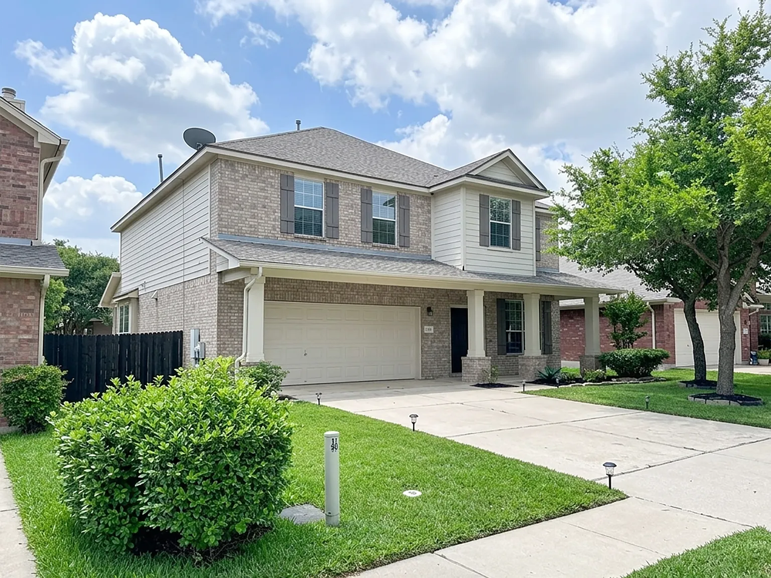4 bed, 2.5 bath, 2644 sqft, $2,650 — Photo 1