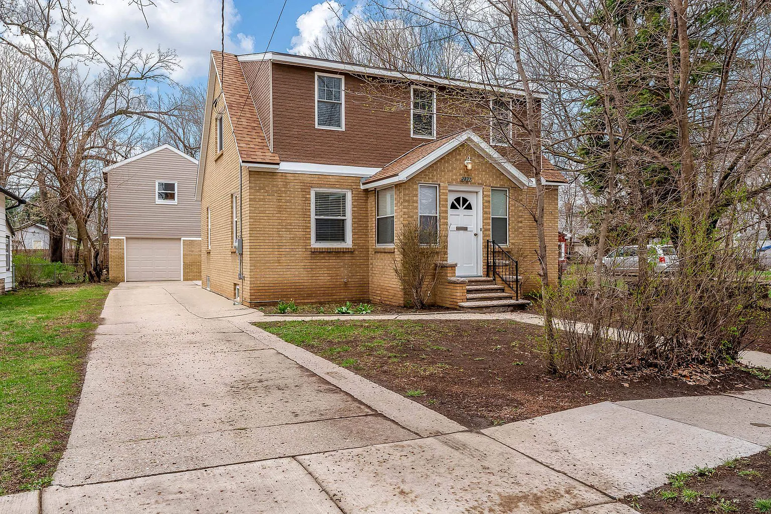 2827 Bildahl St photo 1